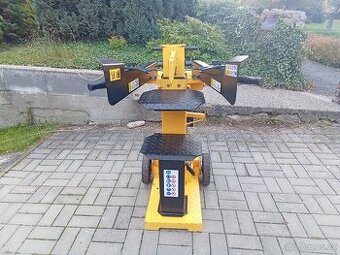 Štípačka dřeva - prodáno. Připravují Scheppach HL 1200