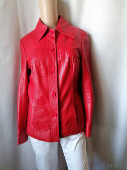 Dámská červená kožená bunda