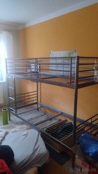 postel dvoupatrova