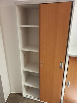 Kancelářský nábytek