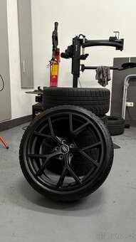 Audi RS3 8Y – Originál zimná sada R19 265/30 245/35