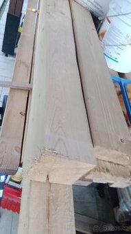 Řezivo, trámy pozůstatky