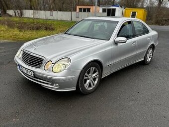 Mercedes-Benz w211 E270 CDi, r.2004, automat, pojízdné