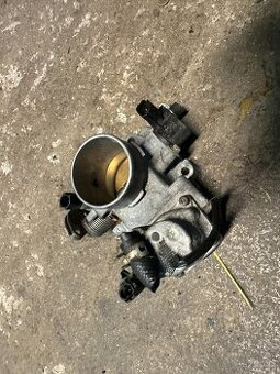 Mazda 626 - škrtící klapka