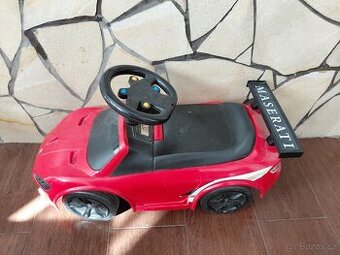 Odrážedlo s úložným prostorem