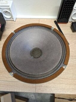 Reproduktor TESLA - ARO 667