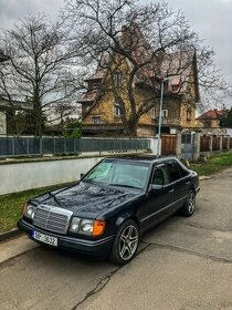 Mercedes W124 260