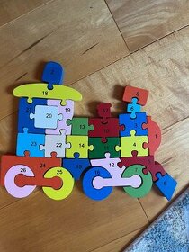 Dřevěné puzzle vláček