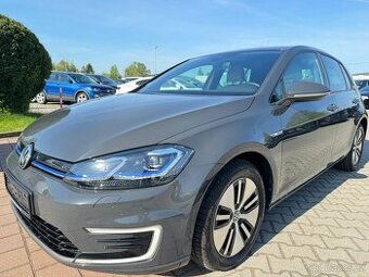 VW E-Golf 2020 elektro 100kw/virtual/kůže/tepelko/LED/36kwh