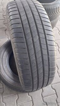 Prodám 2 x letní pneu Bridgestone 215/65/16