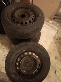 Nissan Almera 6x15 et 45