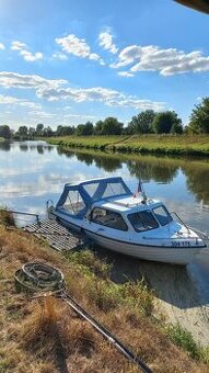 Motorová kajutová loď - 1