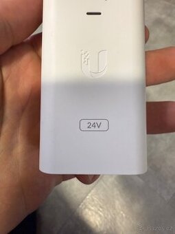 Ubiquiti 24V POE injektor - 1