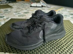 Sportovní tenisky NIKE 36/ US 4Y