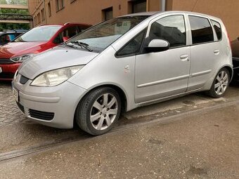 Mitsubishi Colt 1.3 benzin na opravu nebo náhradní díly