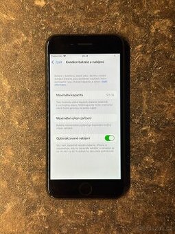 Apple iPhone 8 64GB černý, bat. 93%