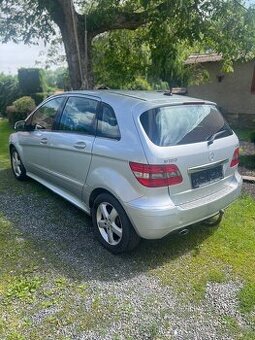 Mercedes B 200 cdi manuál