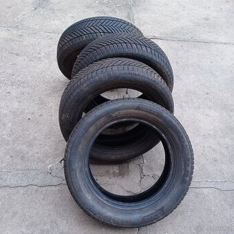Pneumatiky celoroční 185/60R15