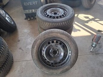 Prodám velmi pěknou zimní sadu kol 185/65 R15 ŠKODA FABIA 4