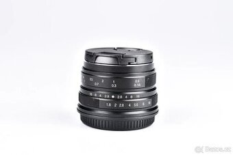 Objektiv 7Artisans 25 mm f/1,8 pro Micro 4/3 + variabilní ND