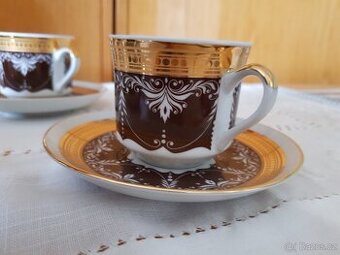 Porcelánové hrnečky s podšálky