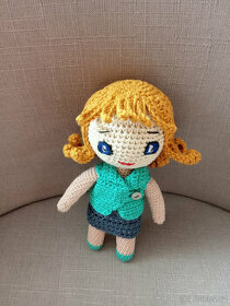 Háčkovaná panenka
