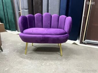 Fialova skraboska pohovka