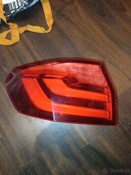 Prodám levé vnější světlo BMW f11