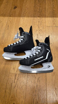 Prodám brusle kanady Crowned Attack 100 vel. 38