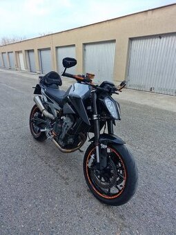 KTM Duke 790