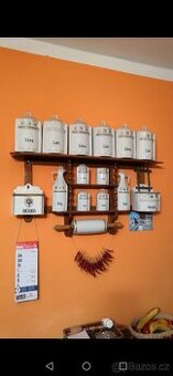 Prodám kořenky s polickou