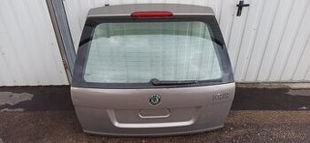 PRODÁM NA ŠKODA OCTAVIA 2 ZADNÍ DVEŘE KOMBI