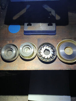 kotoučové obrážecí nože na ozubení