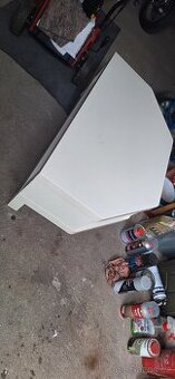 Prodám TV stolek rohový