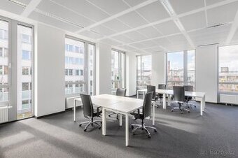 Otevřené kancelářské prostory pro 15 osob v HQ Laso