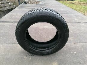 Predám zimná pneu Goodyear performance + 215/60 R16 - 1
