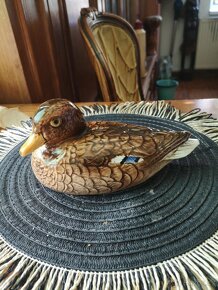 porcelánové sošky ptáků