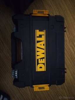 Kufr DeWALT