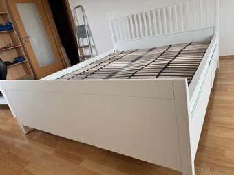 Postel IDANÄS s rošty LÖNSET s úložnými díly