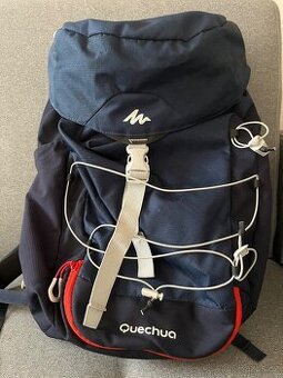 Turistický batoh Quechua 30L