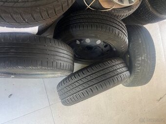 4ks ocelový disk a pneu 185/60/15 Škoda Fabia