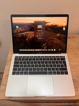 MacBook Air 13" (2018) i5, 8GB RAM, 121GB SSD, FR klávesnic
