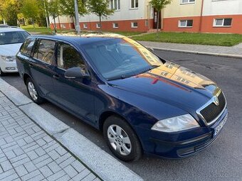 Škoda Octavia II Tour 1,6 Combi - 12/2011 - ČR  - servis
