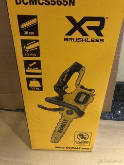Aku řetězová pila DeWALT DCM565N