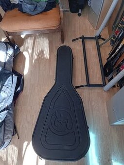 Kufry na akustické kytary