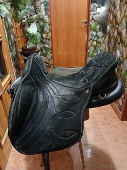 Bezkostrové sedlo GHOST