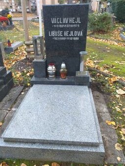 Přenechání nájmu urnového hrobu Olšanské hřbitovy, Praha