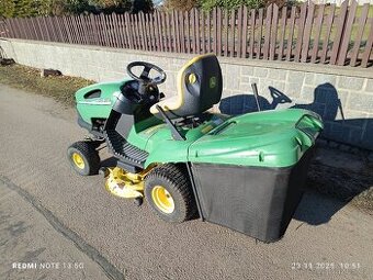 Zahradní traktůrek john deere vadný motor