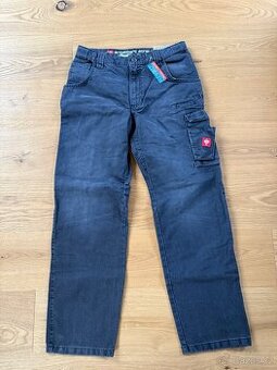 Nove pracovní kalhoty Engelbert Strauss.