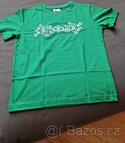 Nové tričko s folklornim motivem